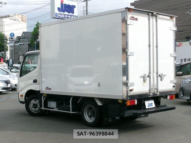 Hino DUTRO 2020-03 8666075-3