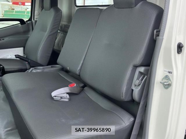 Hino DUTRO 2021-09 8666073-19