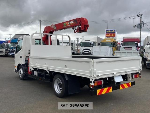 Hino DUTRO 2021-09 8666073-3