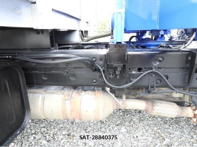 Hino DUTRO 2014-12 8658835-25