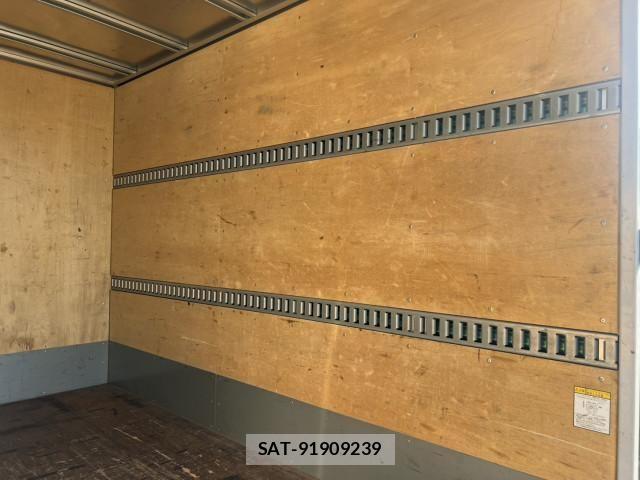 Hino DUTRO 2022-08 8658834-10