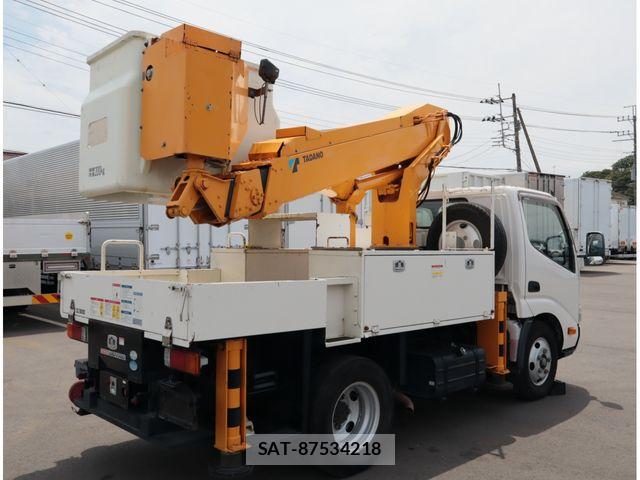 Hino DUTRO 2014-08 8658851-2