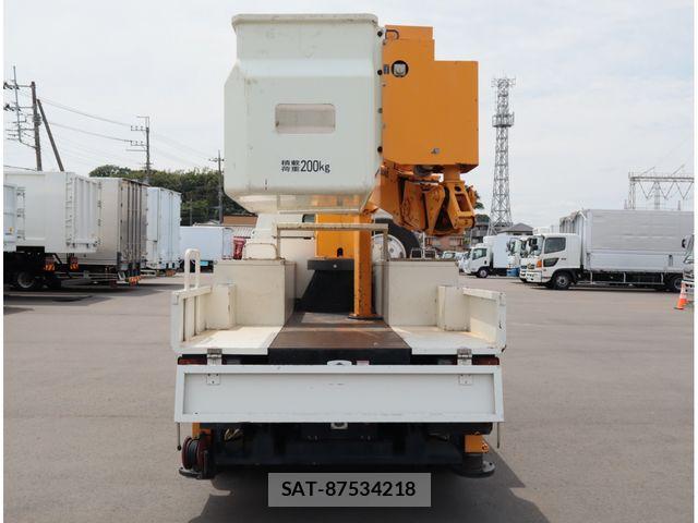 Hino DUTRO 2014-08 8658851-5