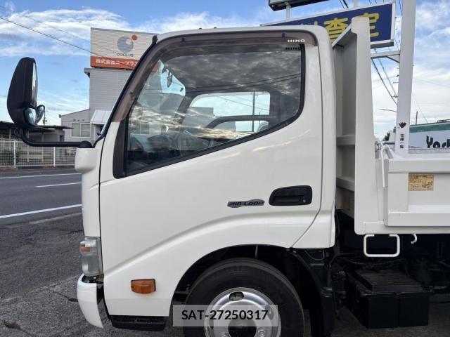Hino DUTRO 2015-11 8658847-14
