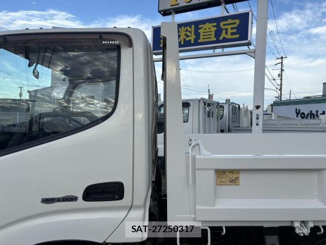 Hino DUTRO 2015-11 8658847-21