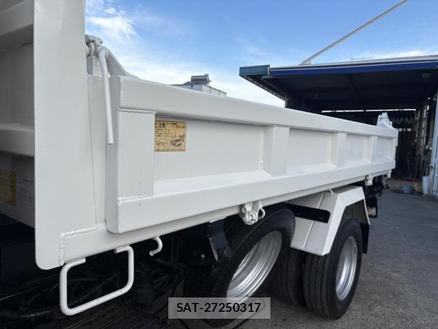 Hino DUTRO 2015-11 8658847-22