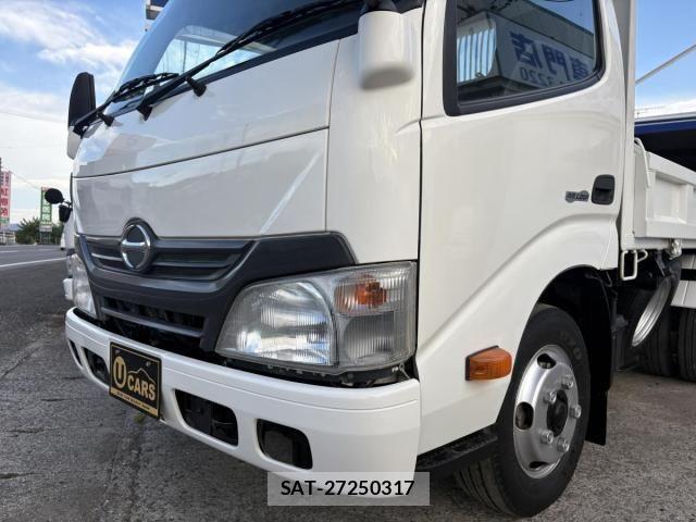 Hino DUTRO 2015-11 8658847-7