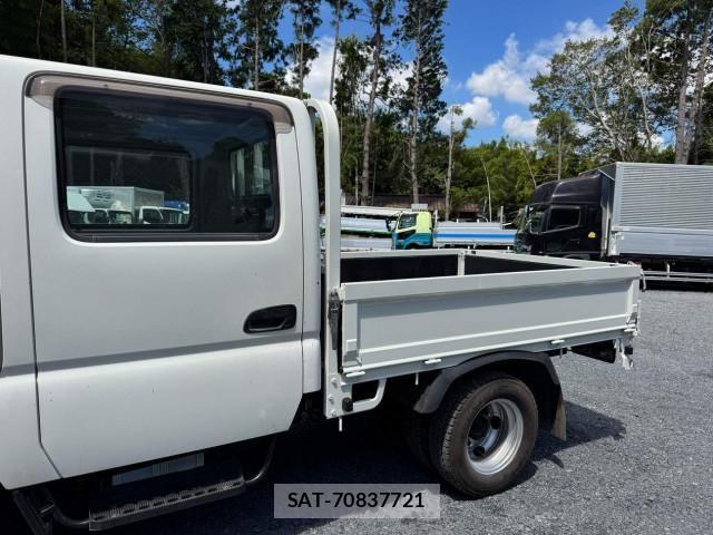 Hino DUTRO 2019-06 8658841-9