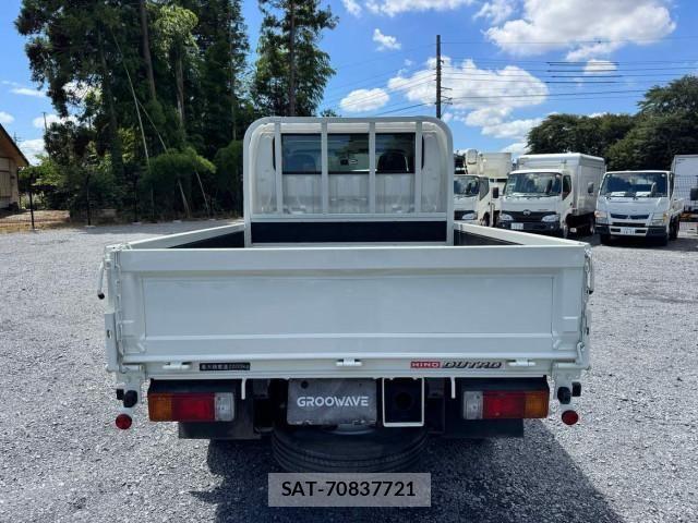 Hino DUTRO 2019-06 8658841-10