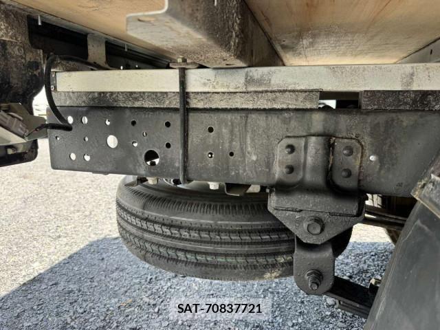 Hino DUTRO 2019-06 8658841-16