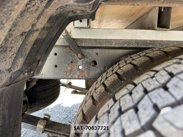 Hino DUTRO 2019-06 8658841-18