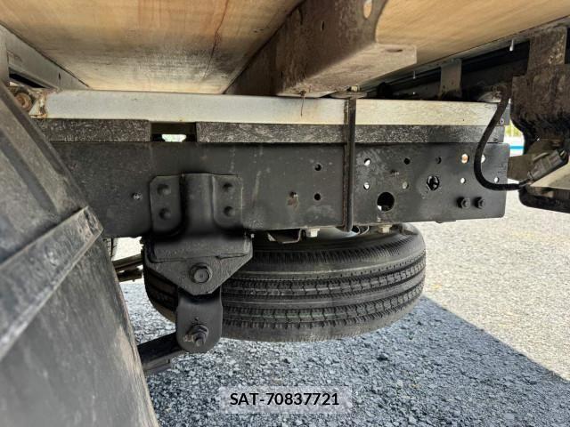 Hino DUTRO 2019-06 8658841-21