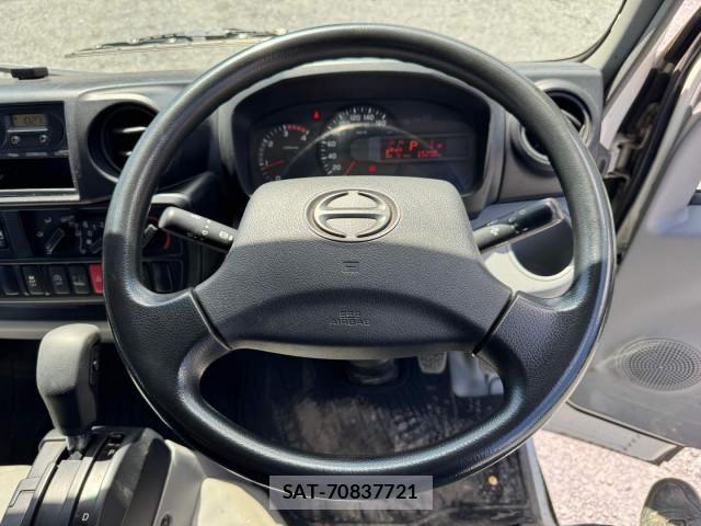 Hino DUTRO 2019-06 8658841-26
