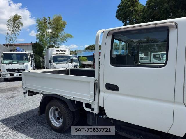Hino DUTRO 2019-06 8658841-8