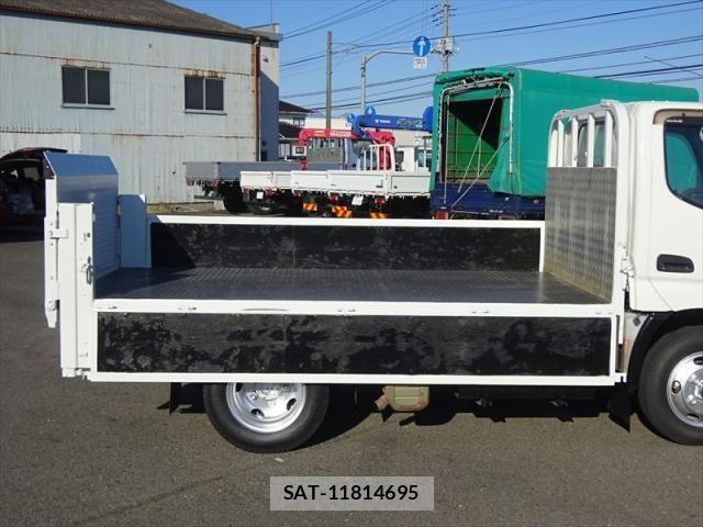 Hino DUTRO 2013-08 8658849-16