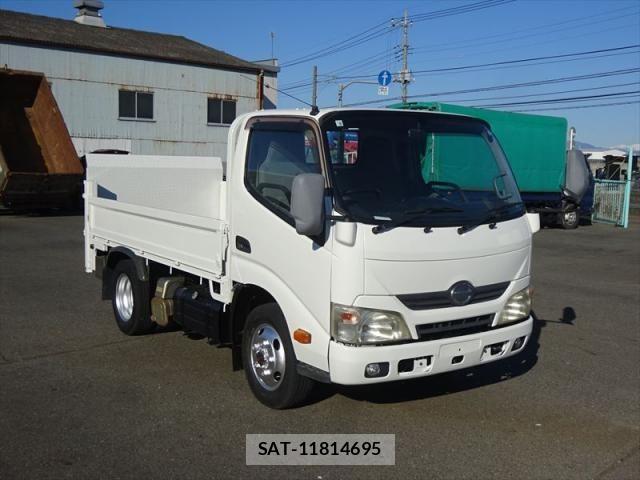 Hino DUTRO 2013-08 8658849-1