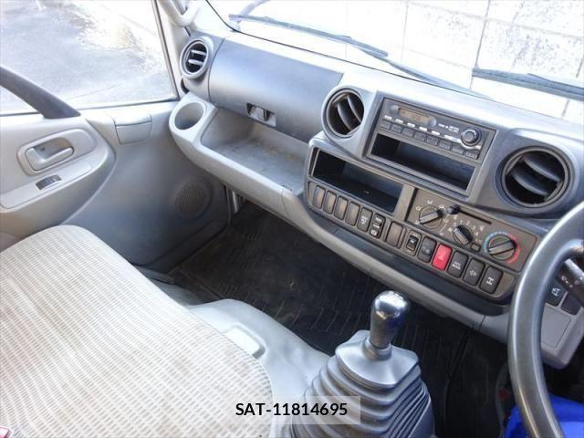 Hino DUTRO 2013-08 8658849-22