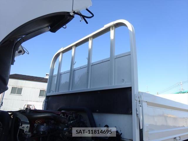 Hino DUTRO 2013-08 8658849-29