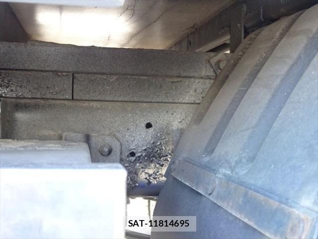 Hino DUTRO 2013-08 8658849-8