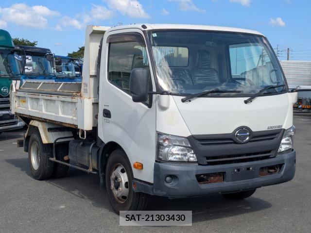 Hino DUTRO 2017-02 8658827-1