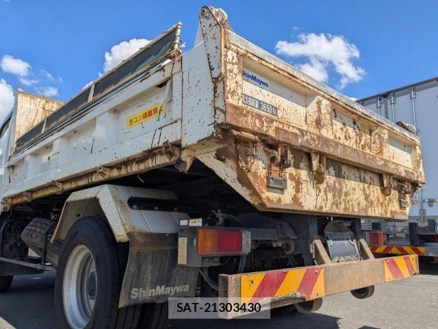 Hino DUTRO 2017-02 8658827-4