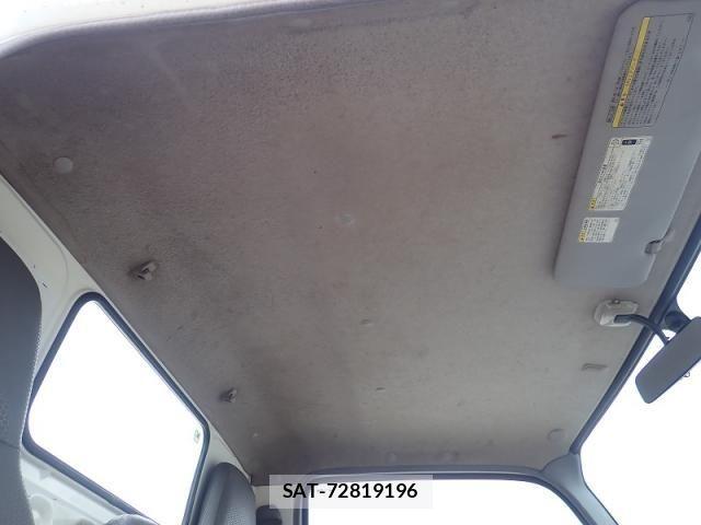 Hino DUTRO 2012-10 8658848-10