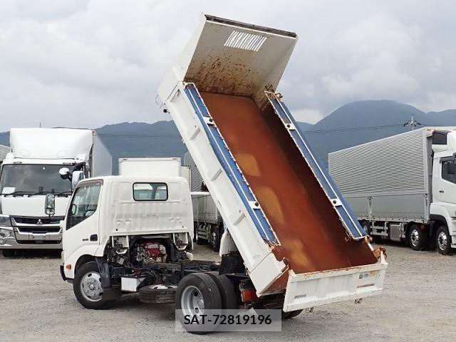 Hino DUTRO 2012-10 8658848-3