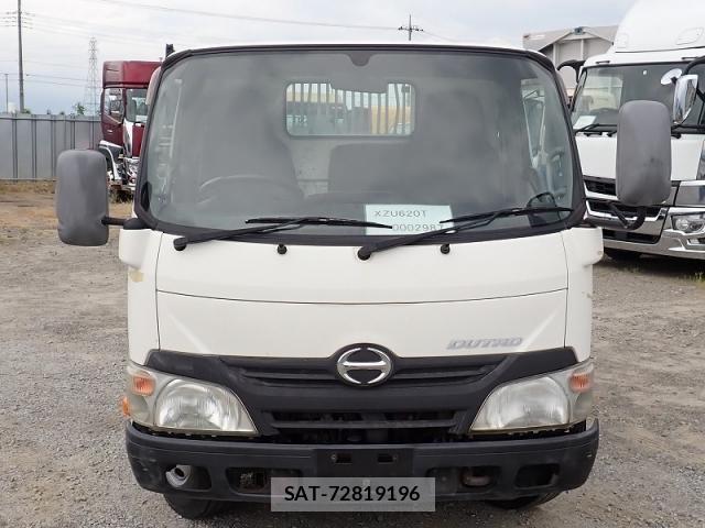 Hino DUTRO 2012-10 8658848-4