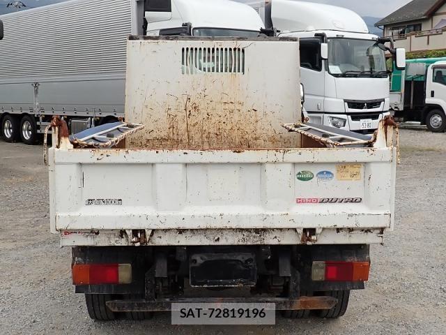 Hino DUTRO 2012-10 8658848-5