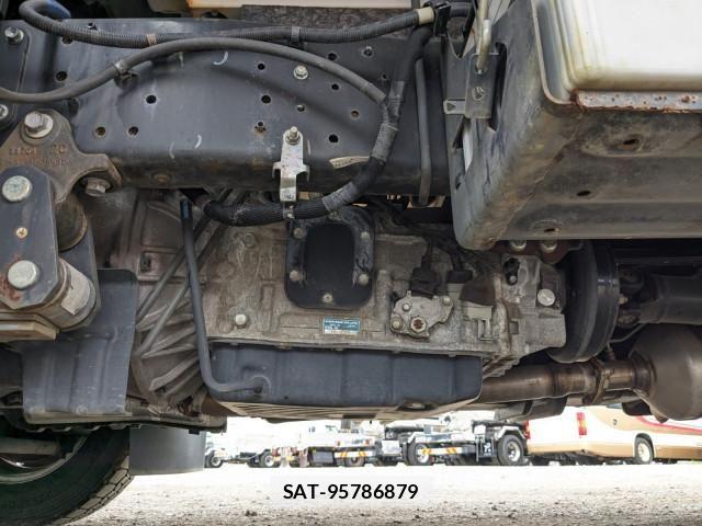 Hino DUTRO 2019-10 8658839-19