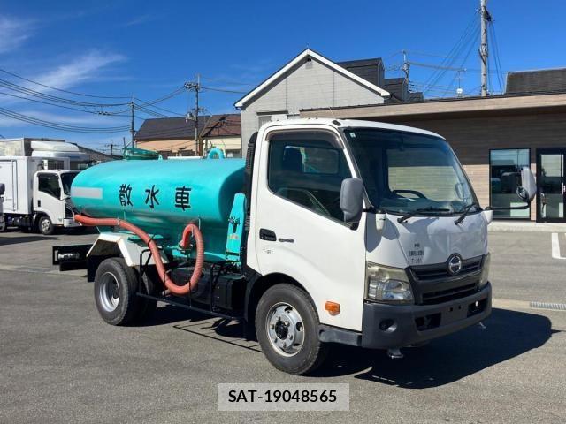 Hino DUTRO 2012-01 8685473-1