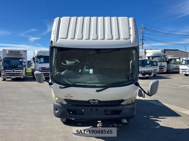 Hino DUTRO 2012-01 8685473-21