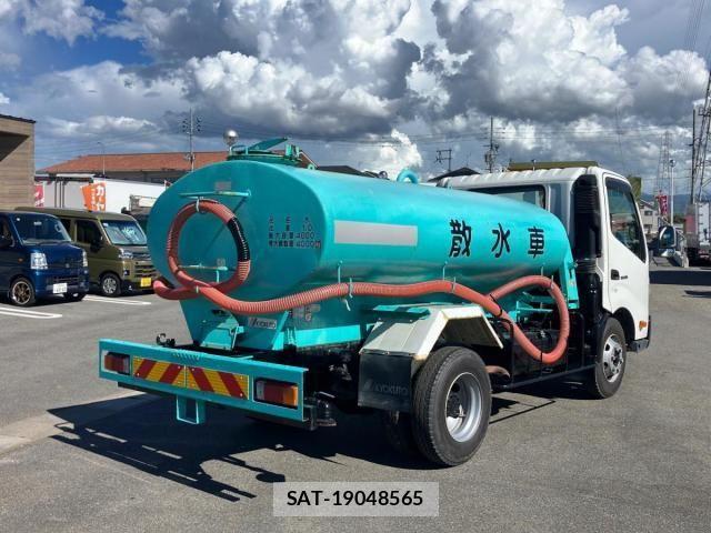 Hino DUTRO 2012-01 8685473-2