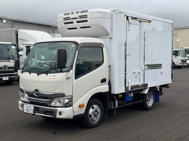 Hino DUTRO 2024-09 8732874-0