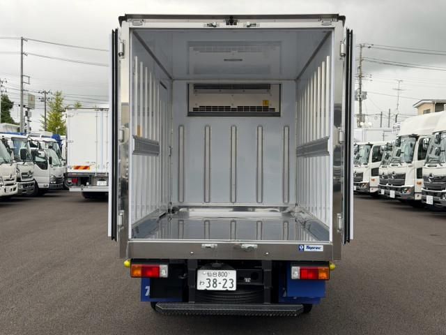 Hino DUTRO 2024-09 8732874-15