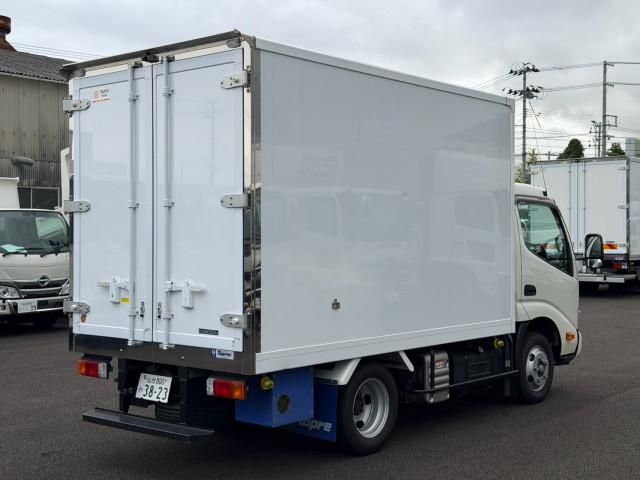 Hino DUTRO 2024-09 8732874-3