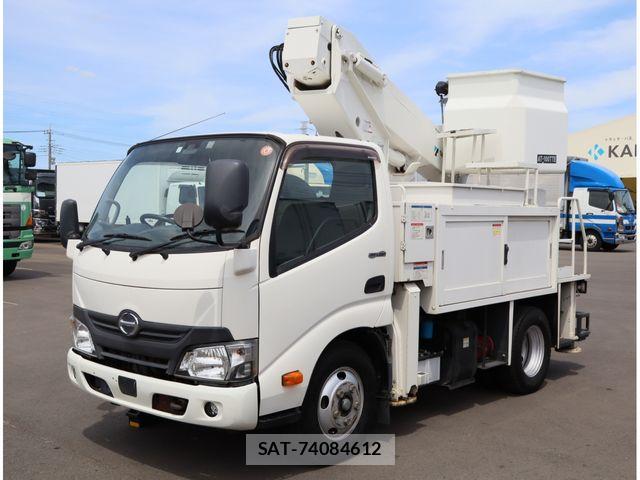 Hino DUTRO 2018-01 8741786-0
