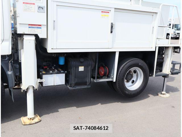 Hino DUTRO 2018-01 8741786-17