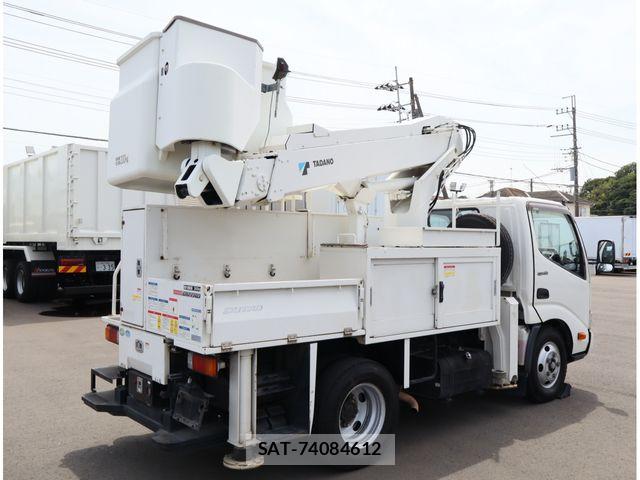 Hino DUTRO 2018-01 8741786-2