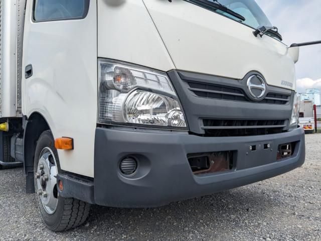 Hino DUTRO 2019-07 8732882-22