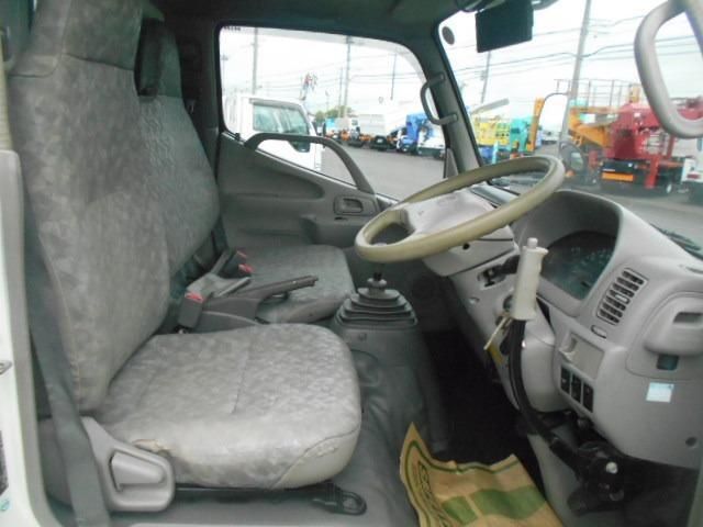 Hino DUTRO 2010-09 8732908-15