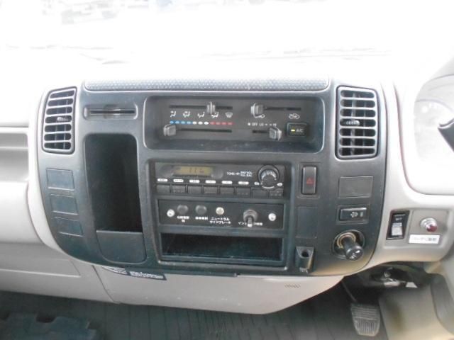 Hino DUTRO 2010-09 8732908-17