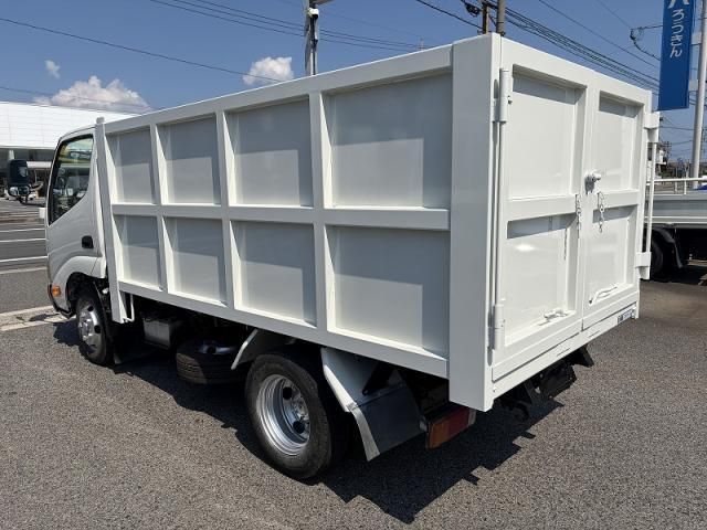Hino DUTRO 2012-08 8732913-12