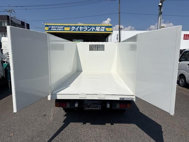 Hino DUTRO 2012-08 8732913-15