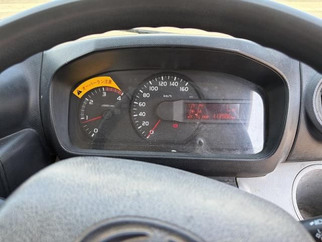 Hino DUTRO 2012-08 8732913-17