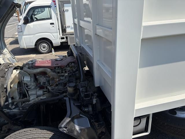 Hino DUTRO 2012-08 8732913-23