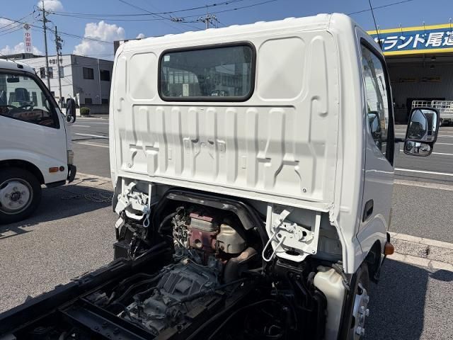 Hino DUTRO 2012-08 8732913-5