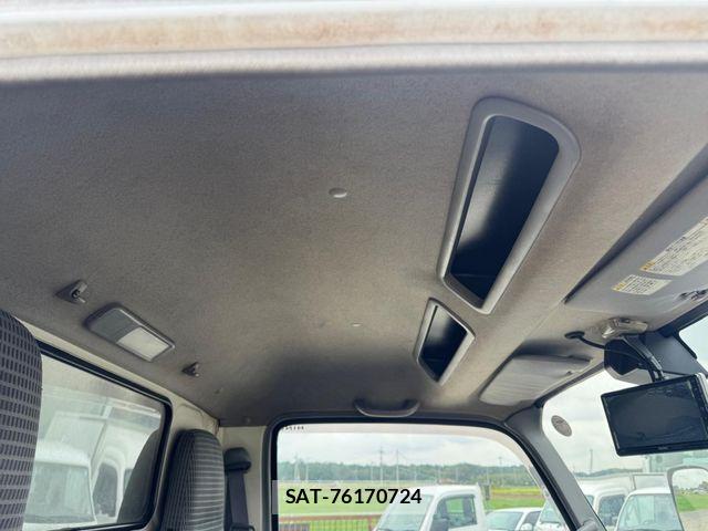 Hino DUTRO 2017-08 8741796-9