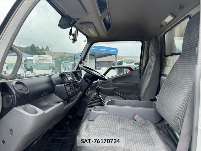 Hino DUTRO 2017-08 8741796-11