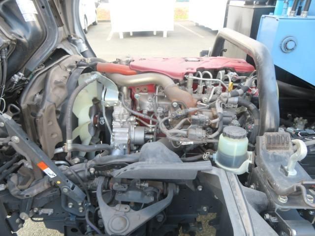 Hino DUTRO 2024-07 8732868-10